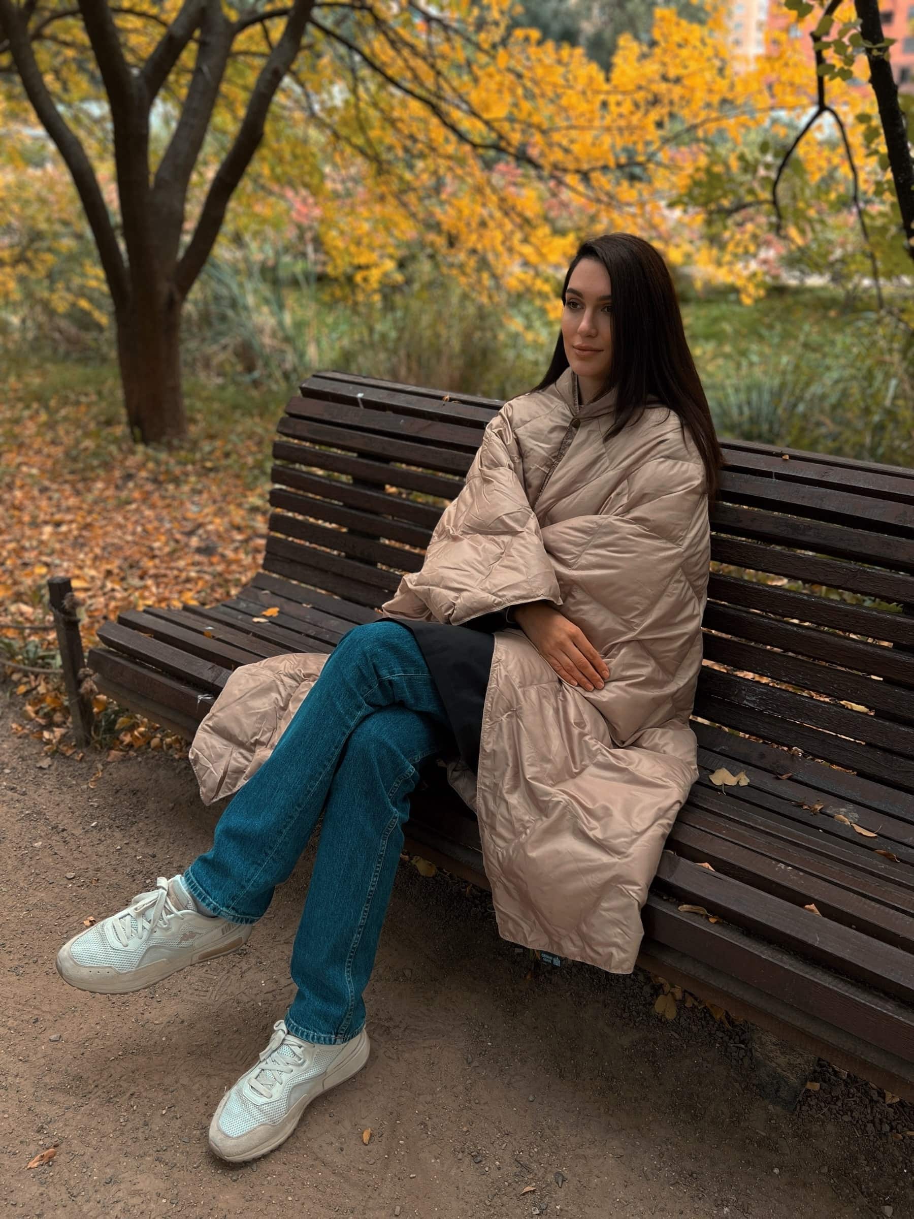 Дорожный плед-пончо пуховый travel cape plaid grass dark blue 130х170 251317 Дорожный плед-пончо пуховый Travel Cape Plaid Grass LATTE 130х170 — изображение 1