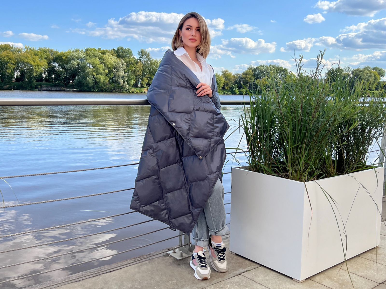 Дорожный плед-пончо пуховый travel cape plaid grass indigo 130х170 341317 Дорожный плед-пончо пуховый Travel Cape Plaid Grass INDIGO 130х170 — изображение 1